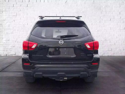 2018 Nissan Pathfinder SL