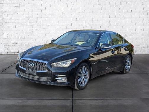 2015 INFINITI Q50 Premium