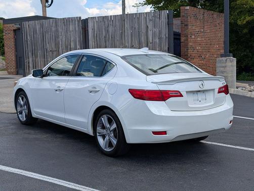 2013 Acura ILX 2.0L Technology