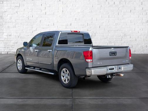 2014 Nissan Titan SV