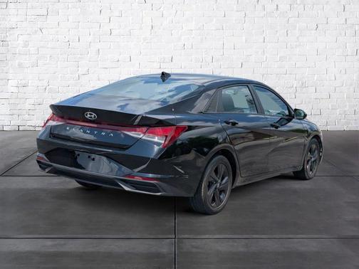 Phantom Black 2021 Hyundai ELANTRA SEL