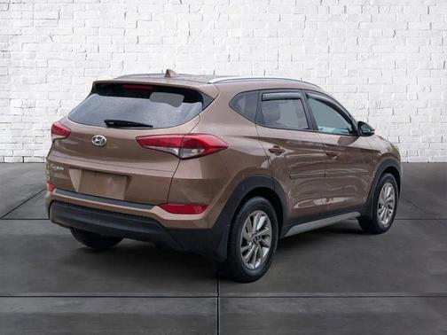 2017 Hyundai TUCSON SE Plus