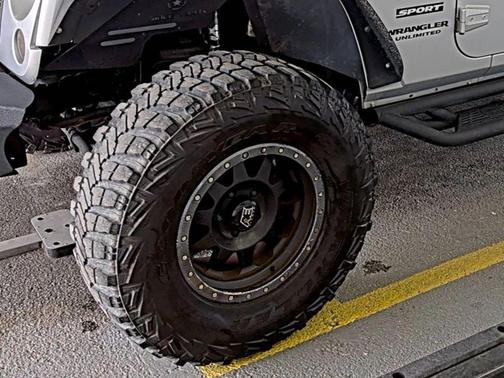 Bright Silver Metallic Clearcoat 2012 Jeep Wrangler Unlimited Sport