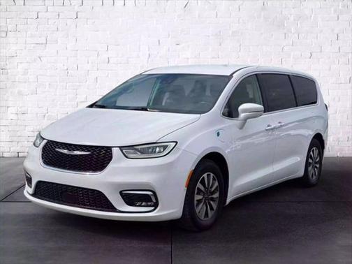 2022 Chrysler Pacifica Hybrid Touring L