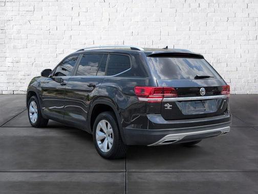 Deep Black Pearl 2018 Volkswagen Atlas 3.6L Launch Edition