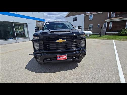 Black 2026 Chevrolet Silverado 2500 Custom