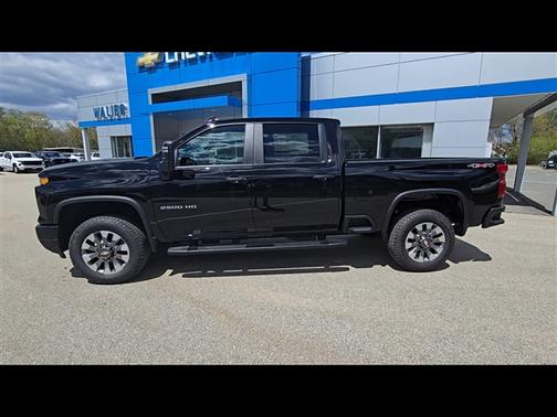 Black 2026 Chevrolet Silverado 2500 Custom