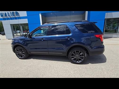 Magnetic Metallic 2017 Ford Explorer XLT