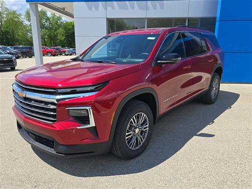 2025 Chevrolet Traverse LT