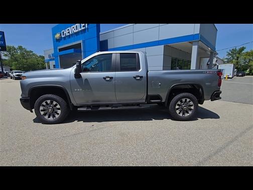 2025 Chevrolet Silverado 2500 Custom
