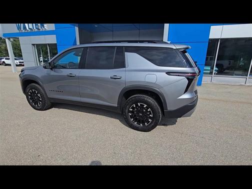 Sterling Gray Metallic 2025 Chevrolet Traverse AWD Z71