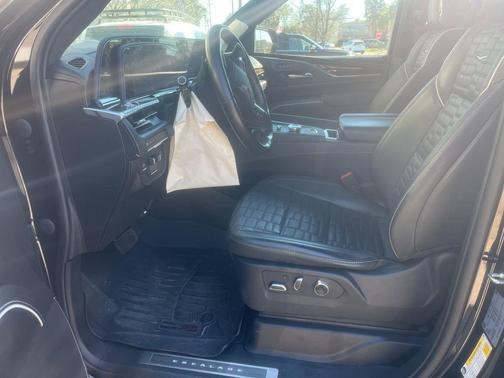 2023 Cadillac Escalade ESV Sport Platinum