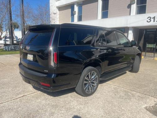 2023 Cadillac Escalade ESV Sport Platinum