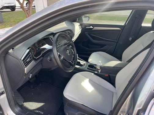 2021 Volkswagen Jetta 1.4T R-Line