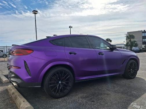 2023 BMW X6 xDrive40i