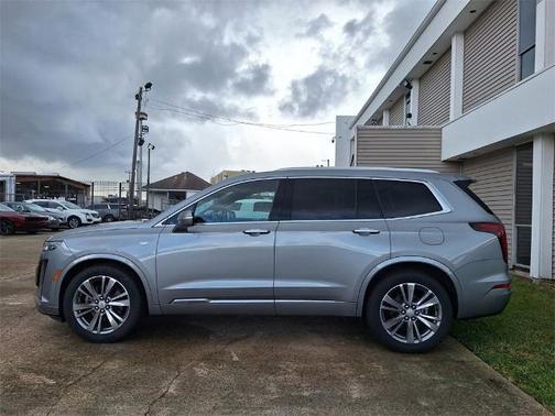 2024 Cadillac XT6 Premium Luxury FWD