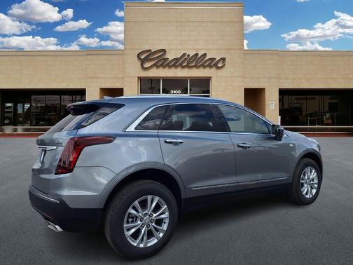 2026 Cadillac XT5 Luxury