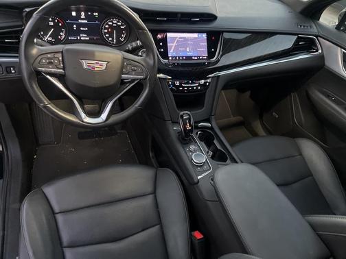 2022 Cadillac XT6 Premium Luxury FWD