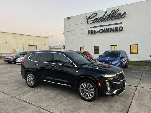 2022 Cadillac XT6 Premium Luxury FWD