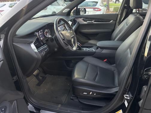 2022 Cadillac XT6 Premium Luxury FWD