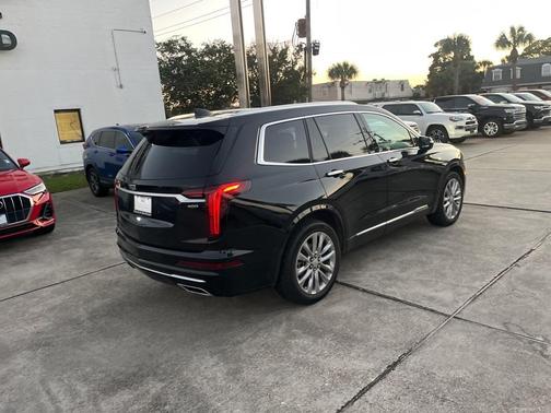 2022 Cadillac XT6 Premium Luxury FWD