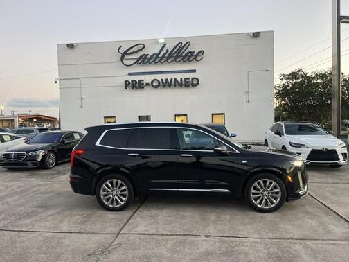 2022 Cadillac XT6 Premium Luxury FWD
