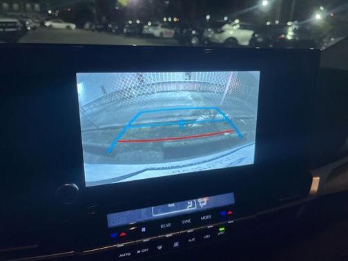 2025 Toyota Sienna LE