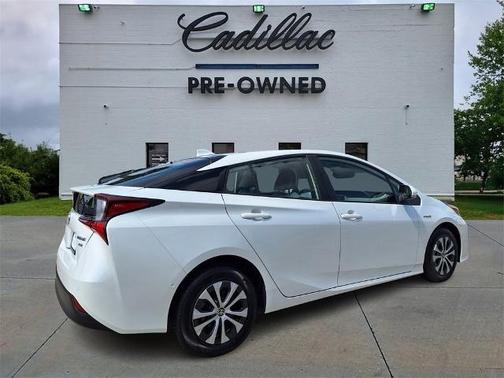 2021 Toyota Prius XLE