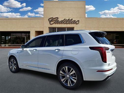 2025 Cadillac XT6 Premium Luxury FWD