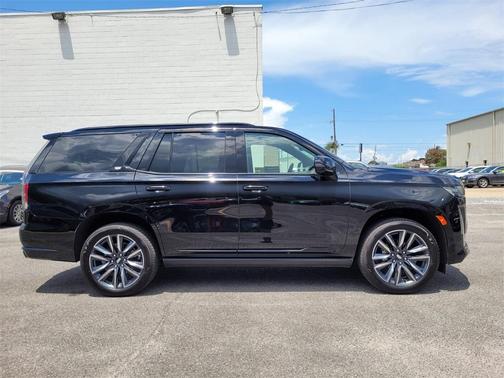 Photo 2 of 36 of 2022 Cadillac Escalade Sport
