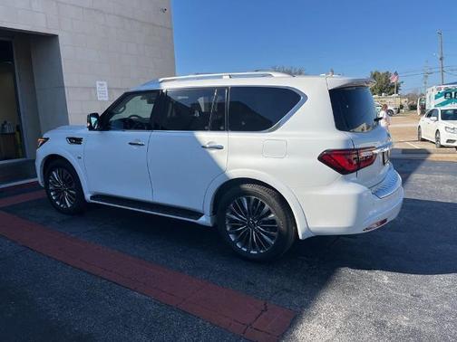 2018 INFINITI QX80 Base