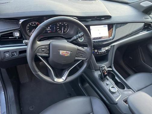 2024 Cadillac XT6 Premium Luxury FWD