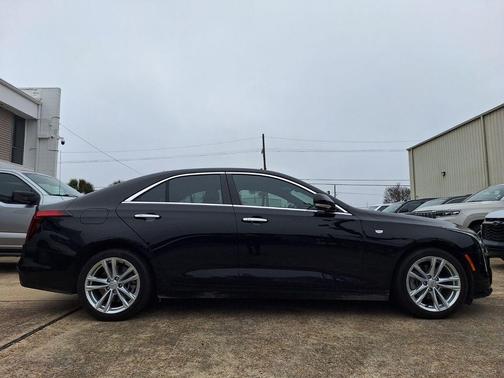 2023 Cadillac CT4 Luxury