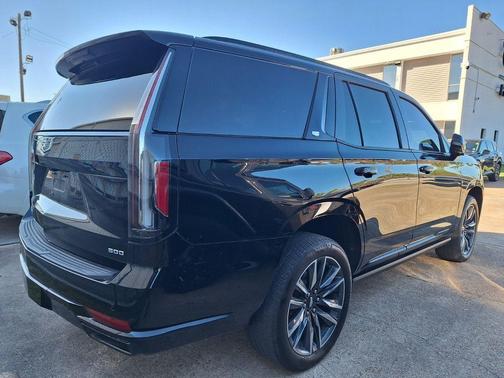 2023 Cadillac Escalade Sport