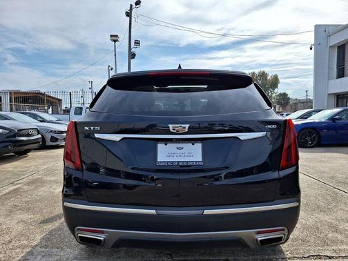 2022 Cadillac XT5 Premium Luxury
