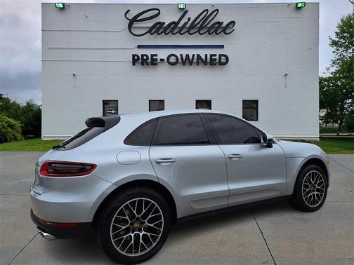 2018 Porsche Macan Base