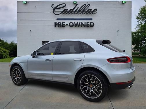 2018 Porsche Macan Base