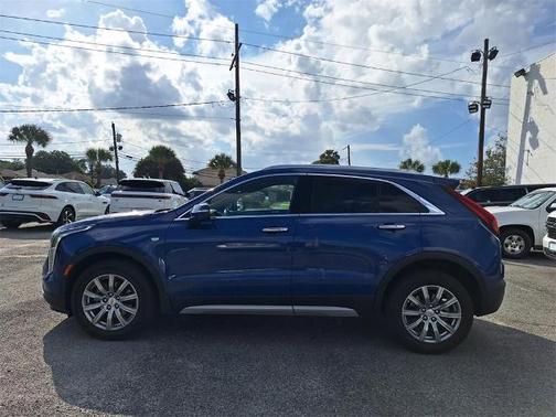 2023 Cadillac XT4 Premium Luxury