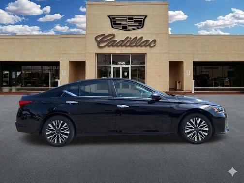 Black 2024 Nissan Altima 2.5 SV