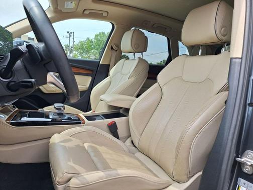 Manhattan Gray Metallic 2023 Audi Q5 40 Premium Plus