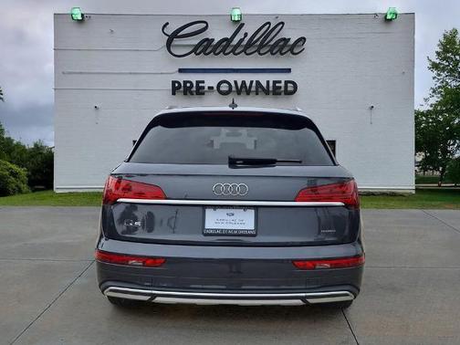 Manhattan Gray Metallic 2023 Audi Q5 40 Premium Plus
