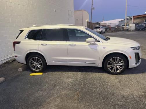 2023 Cadillac XT6 Premium Luxury AWD