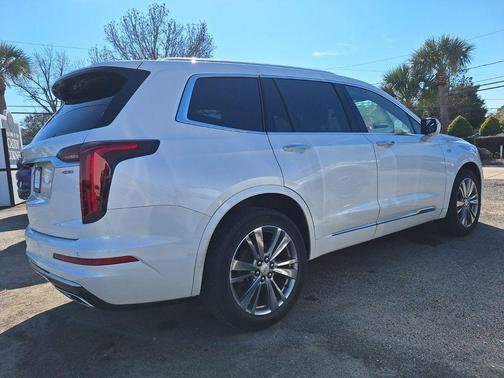 2023 Cadillac XT6 Premium Luxury AWD