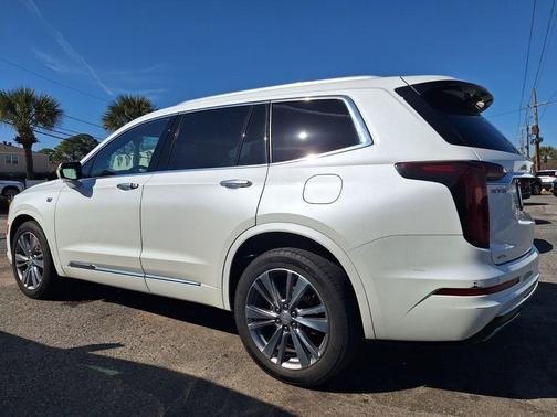 2023 Cadillac XT6 Premium Luxury AWD