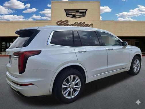 Crystal White Tri-Coat 2021 Cadillac XT6 Luxury FWD