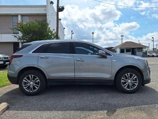 Silver Metallic 2023 Cadillac XT5 Premium Luxury