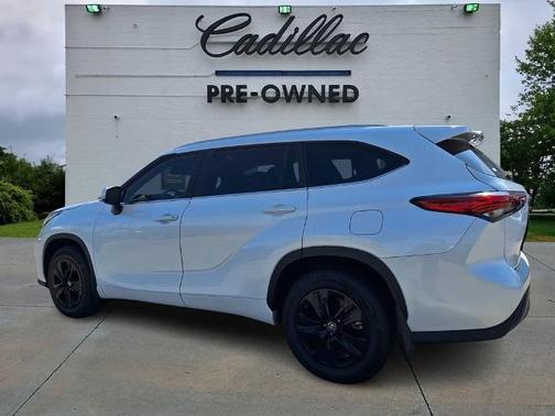 2023 Toyota Highlander Hybrid Bronze Edition