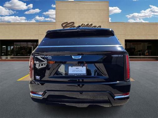 2025 Cadillac Escalade IQ Luxury 2