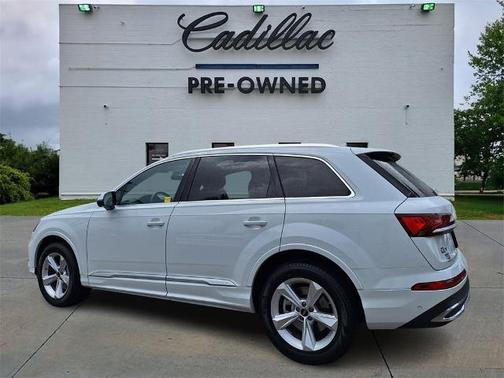2023 Audi Q7 45 Premium Plus