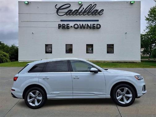 2023 Audi Q7 45 Premium Plus